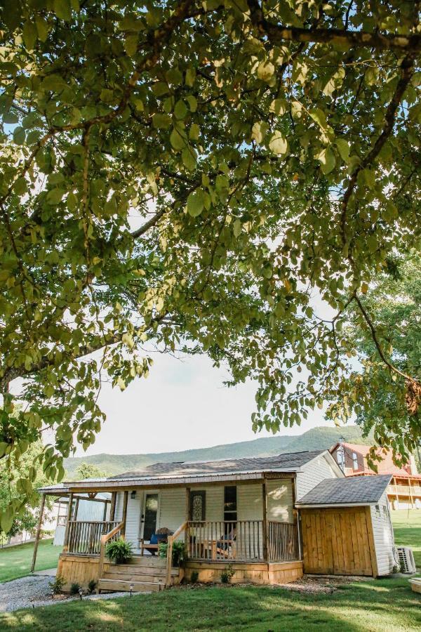 Moonlight Cottage - Your Romantic & Scenic Escape Sevierville Zewnętrze zdjęcie