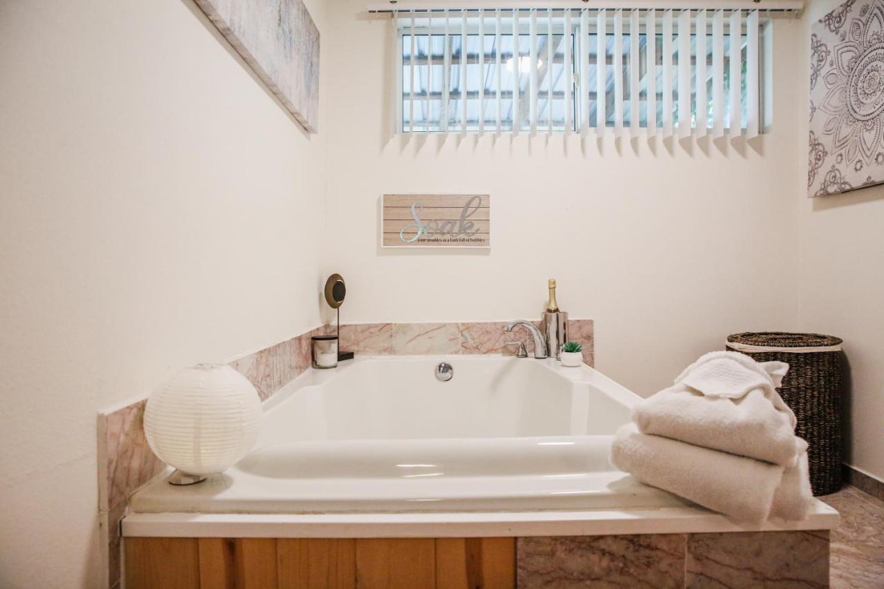 Moonlight Cottage - Your Romantic & Scenic Escape Sevierville Zewnętrze zdjęcie